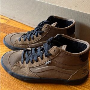 Vans Lizzie Brown Black Men’s 7.5 Women’s 9